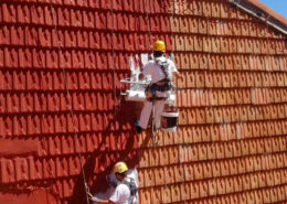 Tratamiento para evitar los desprendimientos de tejas y evitar por completo la entrada de agua por filtración o capilaridad del soporte en Santander y Torrelavega